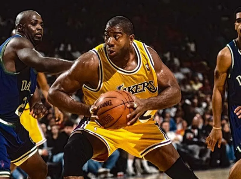 Phong cách thi đấu của Magic Johnson có gì đặc biệt?